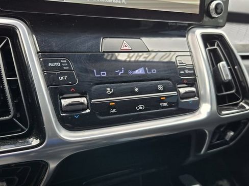 Used 2023 Kia Sorento SX FWD image 18