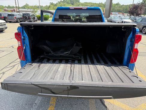 Used 2023 Chevrolet Silverado 1500 Custom Trail Boss AWD/4WD image 31