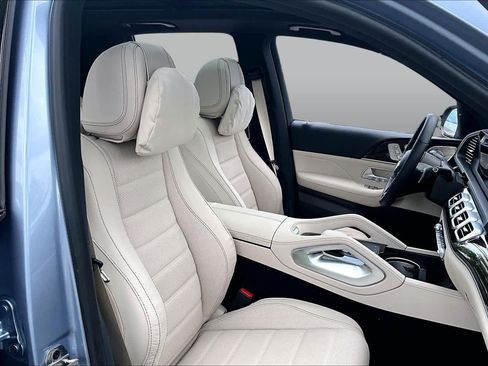 Used 2025 Mercedes-Benz GLE 450e 4MATIC image 9