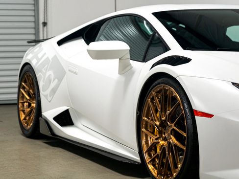 Used 2015 Lamborghini Huracan LP 610-4 image 43