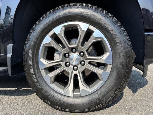 Used 2024 Chevrolet Silverado 1500 High Country w/ Technology Package AWD/4WD image 6