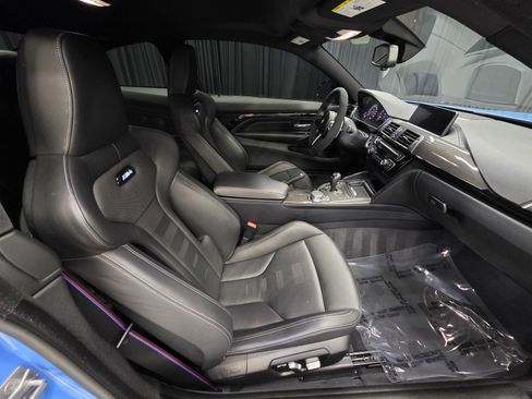 Used 2018 BMW M4 Coupe RWD image 2