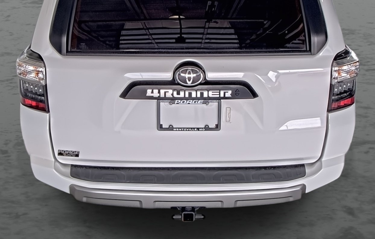 Used 2022 Toyota 4Runner TRD Off-Road Premium AWD/4WD image 11