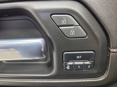 Used 2023 GMC Sierra 2500 AT4 w/ AT4 Preferred Package AWD/4WD image 27