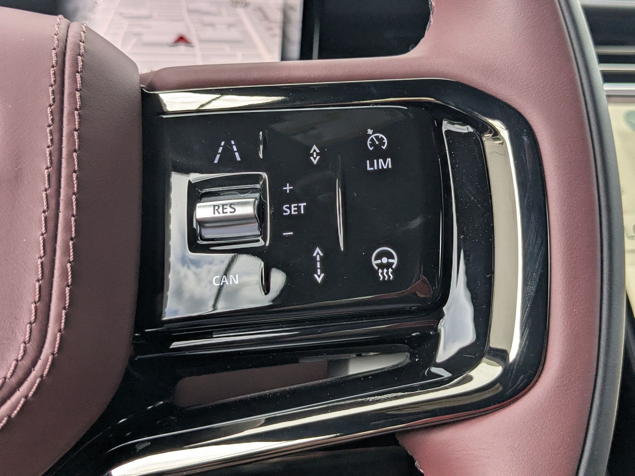 New 2026 Land Rover Range Rover Sport Dynamic SE AWD/4WD image 18