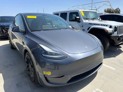 Used 2022 Tesla Model Y Performance AWD/4WD image 3