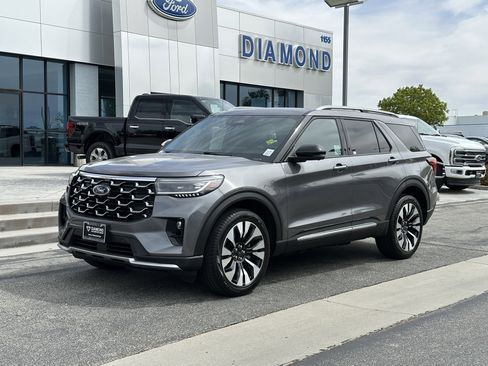 Used 2025 Ford Explorer Platinum w/ LUX Leather Package image 2