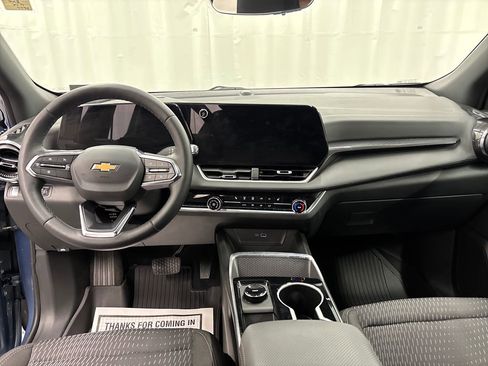 Used 2026 Chevrolet Equinox LT w/ Safety and Technology Package AWD/4WD image 12
