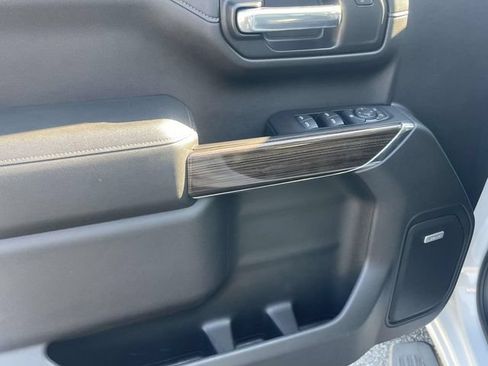 Used 2020 Chevrolet Silverado 1500 RST AWD/4WD image 16
