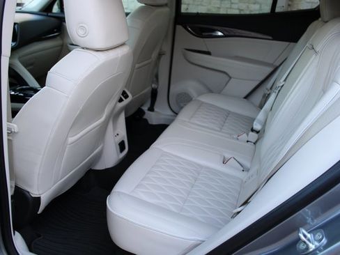 Used 2022 Buick Envision Avenir w/ Technology Package II image 6