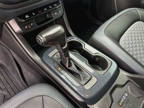 Used 2019 Chevrolet Colorado Z71 image 17