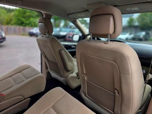 Used 2015 Dodge Grand Caravan American Value Package w/ UConnect Hands-Free Group FWD image 43