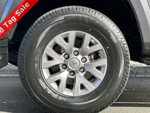 Used 2019 Toyota Tacoma SR5 image 24