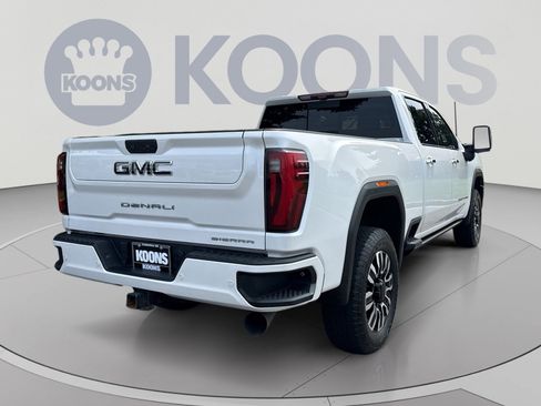 Used 2024 GMC Sierra 2500 Denali Ultimate AWD/4WD image 7