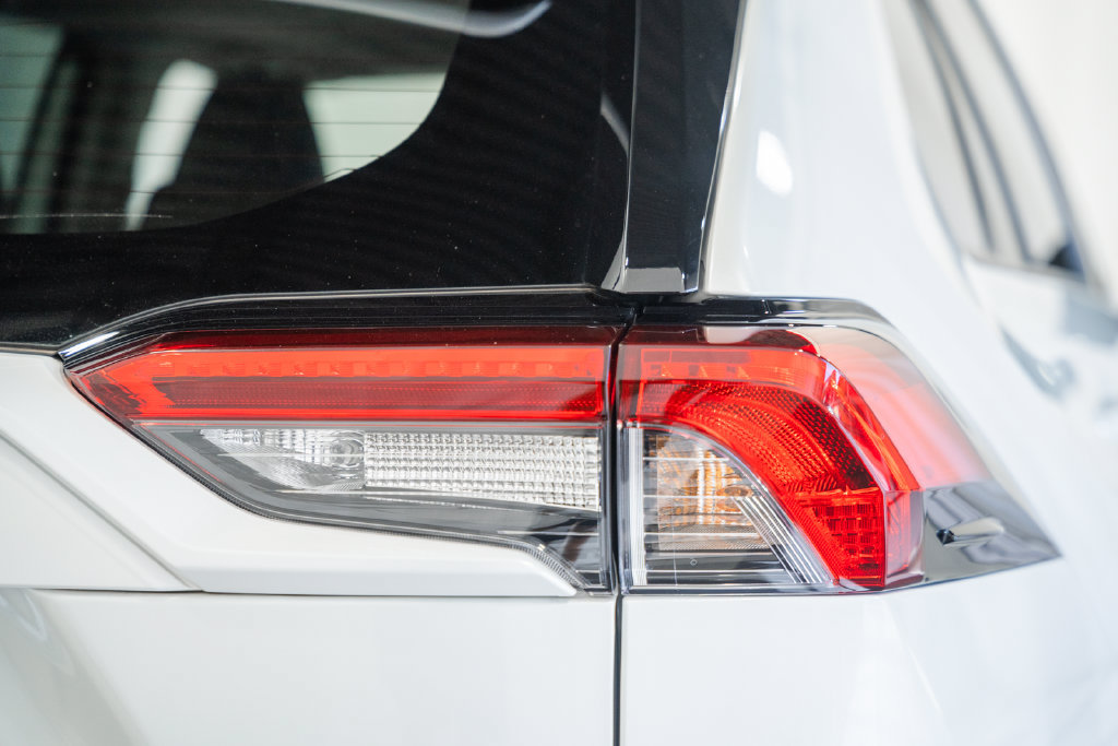 Certified 2025 Toyota RAV4 XLE Premium AWD/4WD image 6