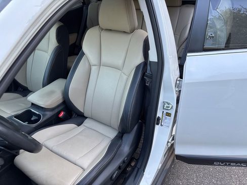 Used 2024 Subaru Outback Limited AWD/4WD image 2