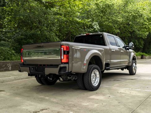 Used 2026 Ford F450 Platinum w/ Platinum Plus Package AWD/4WD image 9