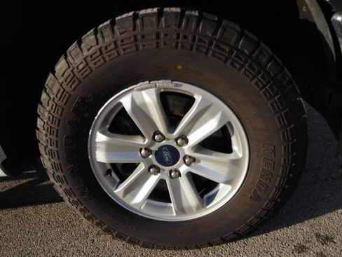 Used 2018 Ford F150 XLT image 12