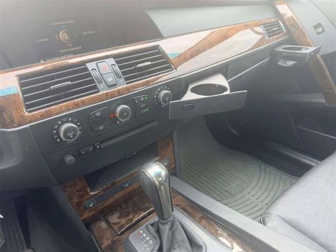 Used 2007 BMW 525xi Sedan AWD/4WD image 35