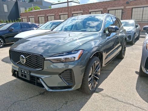 New 2026 Volvo XC60 T8 Ultra w/ Protection Package Premier AWD/4WD image 3