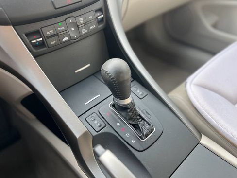 Used 2010 Acura TSX Sedan FWD image 21