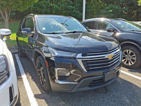 Certified 2022 Chevrolet Traverse LT FWD image 3