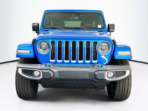 Used 2023 Jeep Wrangler Sahara image 2