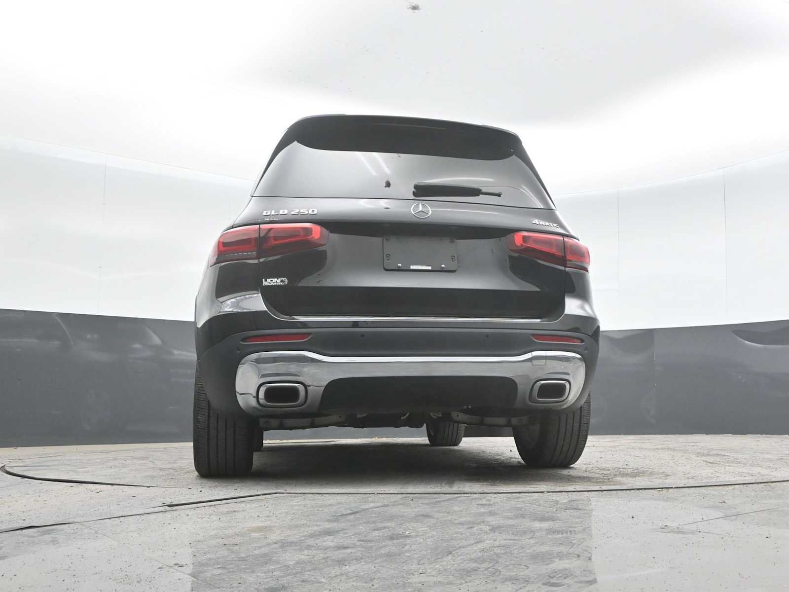 Used 2021 Mercedes-Benz GLB 250 4MATIC image 31