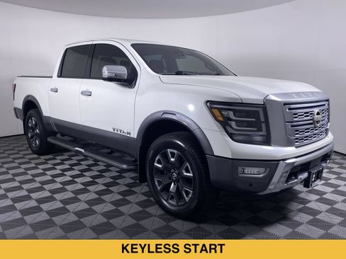 Used 2022 Nissan Titan Platinum Reserve w/ Moonroof Package AWD/4WD image 22