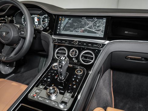 Certified 2024 Bentley Continental GT V8 AWD/4WD image 26