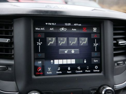 Used 2019 RAM 1500 Big Horn image 29