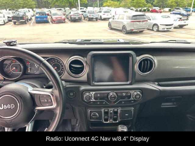 Used 2018 Jeep Wrangler Unlimited Sahara AWD/4WD image 11