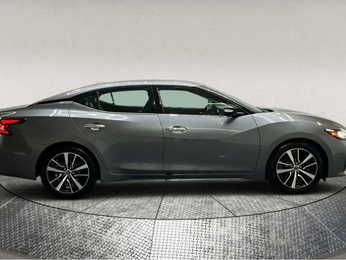 Used 2023 Nissan Maxima SV w/ Floor Mat Group image 9