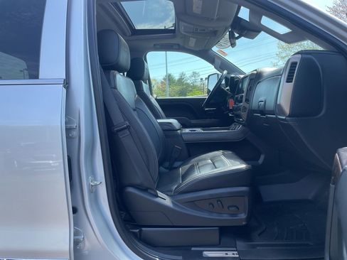 Used 2019 GMC Sierra 2500 Denali w/ Duramax Plus Package AWD/4WD image 34