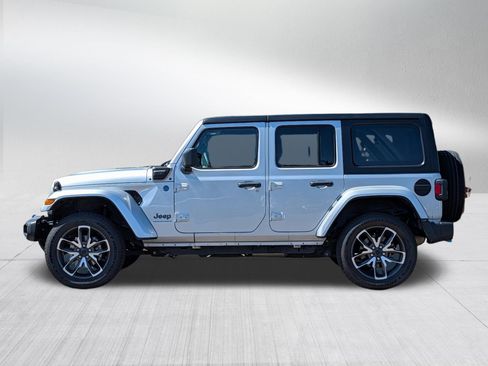 Used 2024 Jeep Wrangler Unlimited AWD/4WD image 4