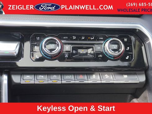 Used 2022 GMC Sierra 1500 Denali w/ Denali Reserve Package image 22