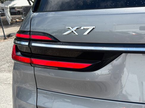 Used 2023 BMW X7 xDrive40i AWD/4WD image 10