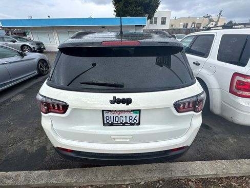 Used 2020 Jeep Compass Latitude image 6