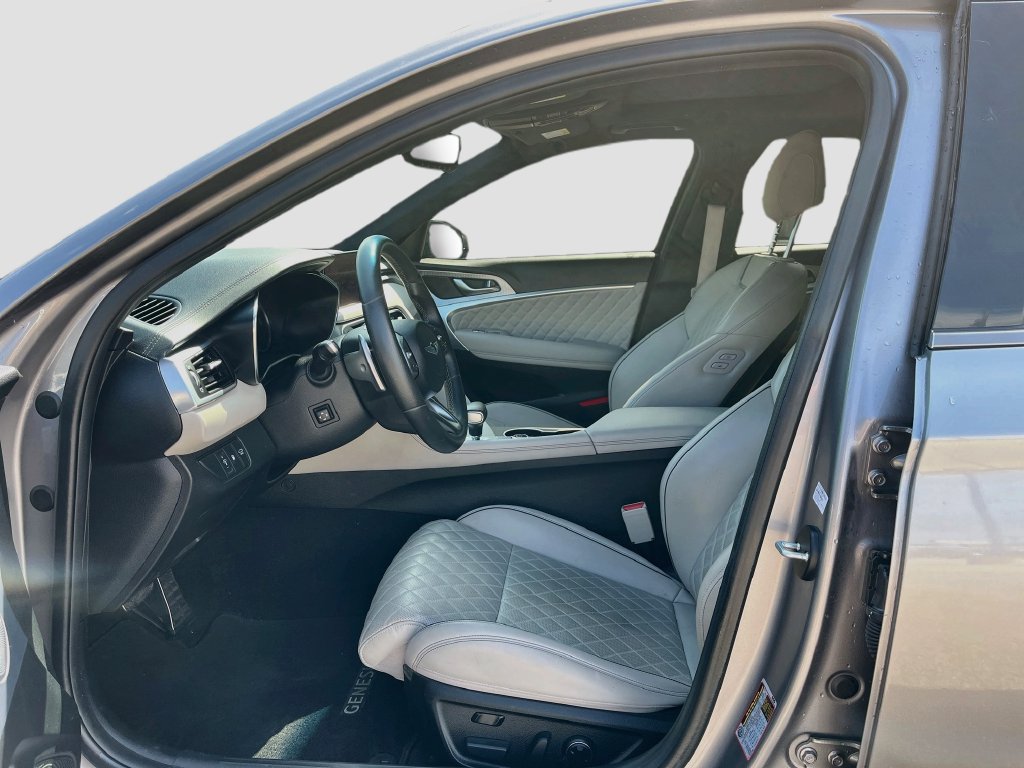 Used 2023 Genesis G70 3.3T w/ Sport Prestige Package RWD image 22