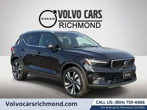 Certified 2025 Volvo XC40 B5 Ultra w/ Climate Package AWD/4WD image 1
