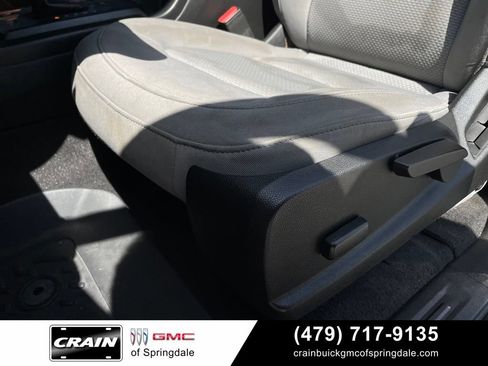 Used 2020 Chevrolet Colorado W/T w/ Custom Special Edition RWD image 22