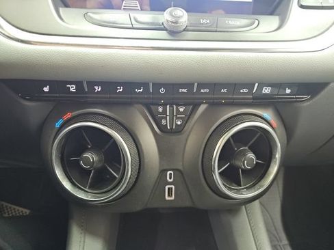 Used 2020 Chevrolet Blazer LT FWD image 8