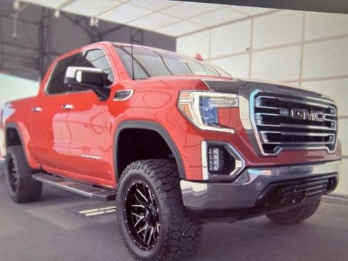 Used 2019 GMC Sierra 1500 SLT w/ X31 Off-Road Package AWD/4WD image 1