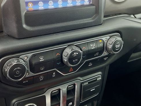 Used 2021 Jeep Wrangler Willys image 27