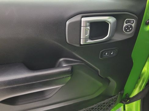 Used 2019 Jeep Wrangler Unlimited Sport S AWD/4WD image 13