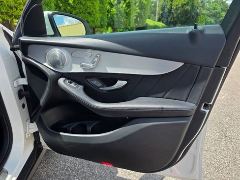 Used 2019 Mercedes-Benz GLC 300 4MATIC Coupe image 31