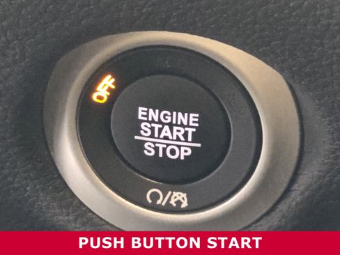 Used 2025 Chrysler Pacifica Pinnacle FWD image 23