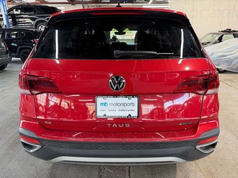 Used 2022 Volkswagen Taos SE AWD/4WD image 3