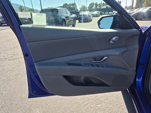 Certified 2026 Hyundai Elantra SE FWD image 12