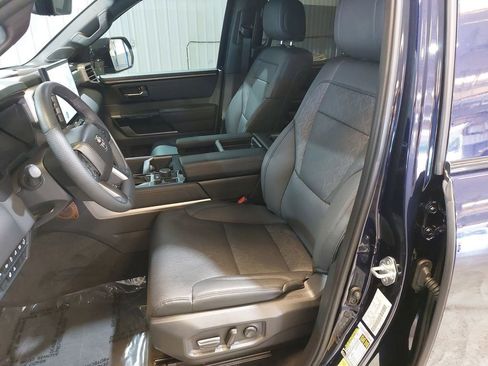 Used 2025 Toyota Tundra Limited AWD/4WD image 16